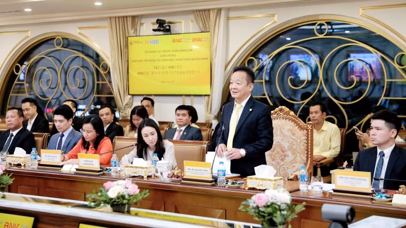 Ông Đỗ Quang Hiển, Chủ tịch Hội đồng quản trị SHB.