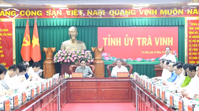 Quang cảnh buổi làm việc.