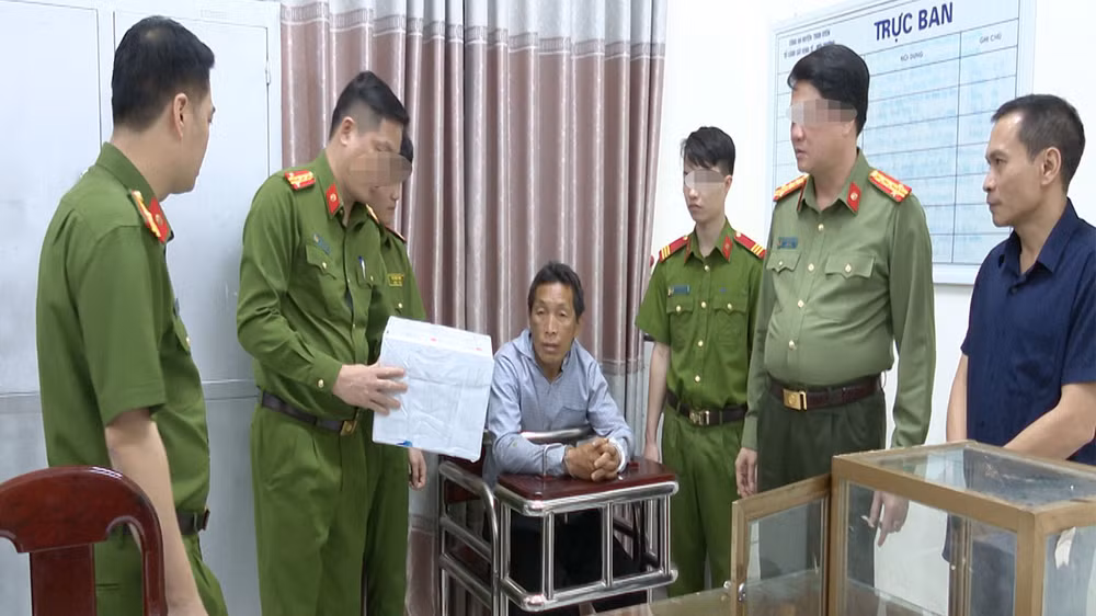 Một trong hai đối tượng của vụ án tại Cơ quan điều tra.