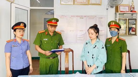 Công bố lệnh bắt tạm giam đối tượng Đặng Thị Trinh Nữ.
