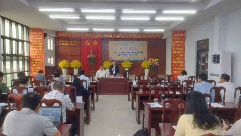 Quang cảnh buổi họp báo.