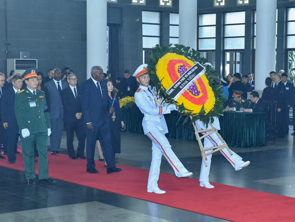 Đoàn Cuba viếng Tổng Bí thư Nguyễn Phú Trọng.