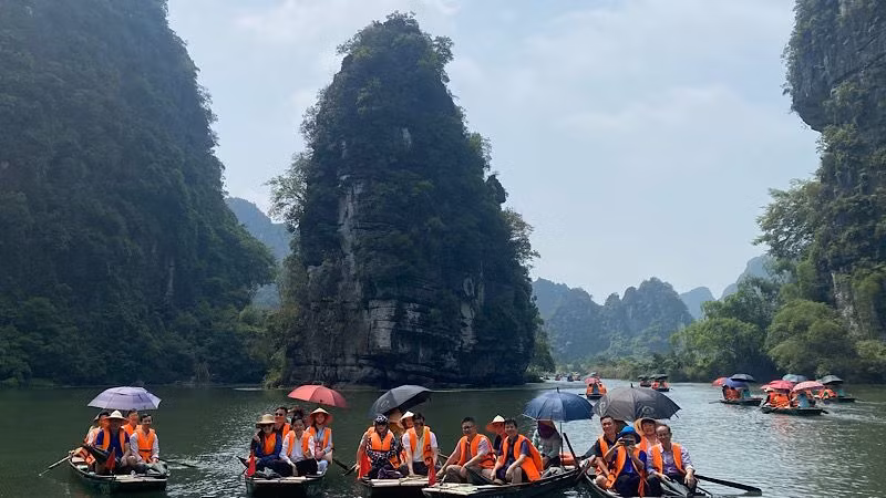 Tỉnh Ninh Bình định hướng phát triển trở thành “Đô thị Cố đô-di sản”, trung tâm văn hóa-lịch sử, du lịch cấp quốc gia, có ý nghĩa quốc tế. (Ảnh: XUÂN TRƯỜNG)