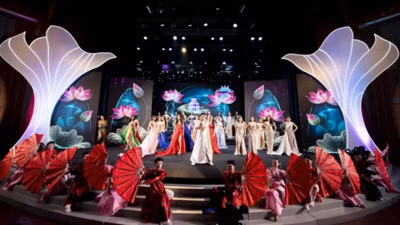 Đêm chung kết có 30 thí sinh tranh tài.