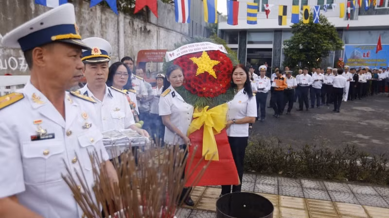 Buổi lễ diễn ra trang trọng.