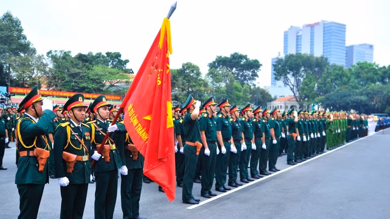 Quang cảnh lễ ra quân huấn luyện.