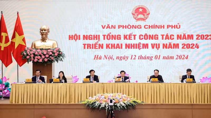 Phó Thủ tướng Lê Minh Khái và lãnh đạo Văn phòng Chính phủ chủ trì Hội nghị.