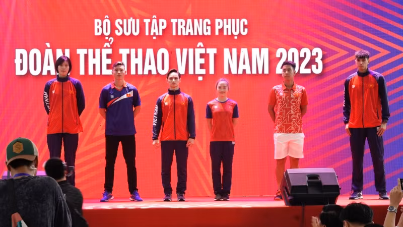 Trang phục của các vận động viên Việt Nam tại SEA Games 32.