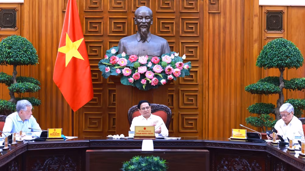 Thủ tướng Phạm Minh Chính chủ trì cuộc họp. (Ảnh: Trần Hải)