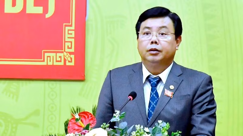 Bí thư Tỉnh ủy Cà Mau phát biểu tại Kỳ họp thứ bảy của Hội đồng nhân dân tỉnh Cà Mau.