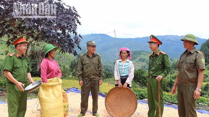 Gần dân, trọng dân là yếu tố then chốt để lực lượng công an xã góp phần bảo đảm an ninh trật tự.