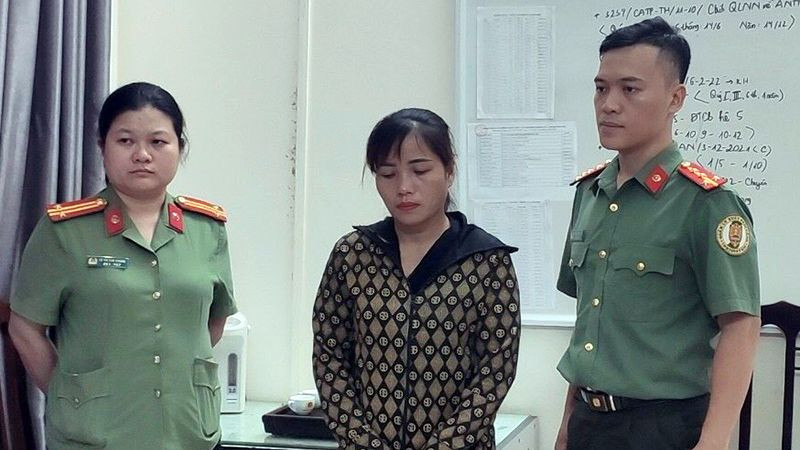 Đối tượng Âu Thị Mạnh tại Cơ quan An ninh điều tra.