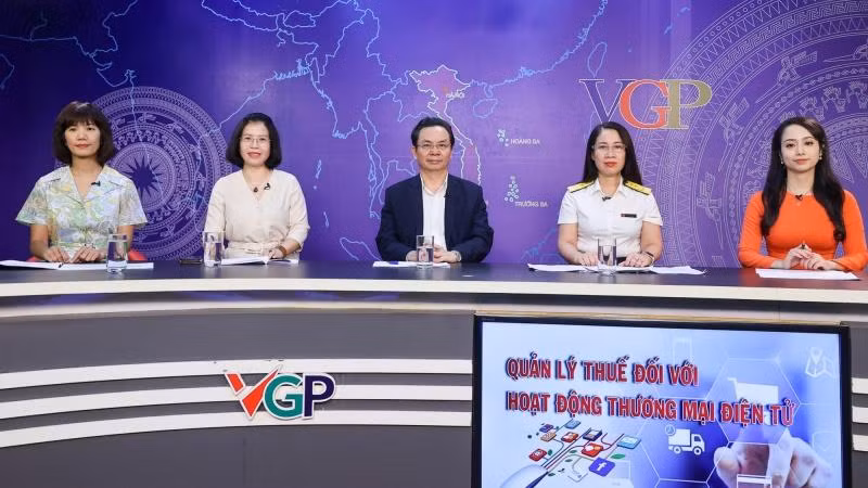 Các chuyên gia tham dự Tọa đàm.