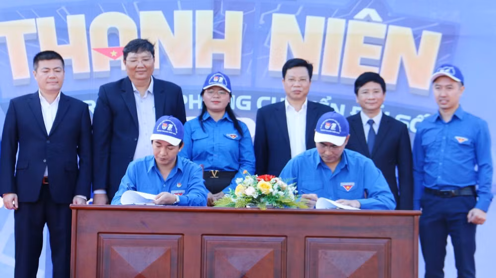 Tỉnh đoàn Đắk Nông và Đoàn Thanh niên Tập đoàn VNPT ký kết chương trình phối hợp các nội dung liên quan đến chuyển đổi số. Tỉnh đoàn Đắk Nông và Đoàn Thanh niên Tập đoàn VNPT ký kết chương trình phối hợp các nội dung liên quan đến chuyển đổi số.