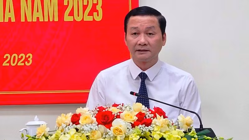 Chủ tịch Ủy ban nhân dân tỉnh Thanh Hóa phát biểu tại lễ tuyên dương, khen thưởng.