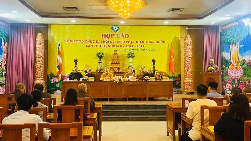 Toàn cảnh buổi họp báo.