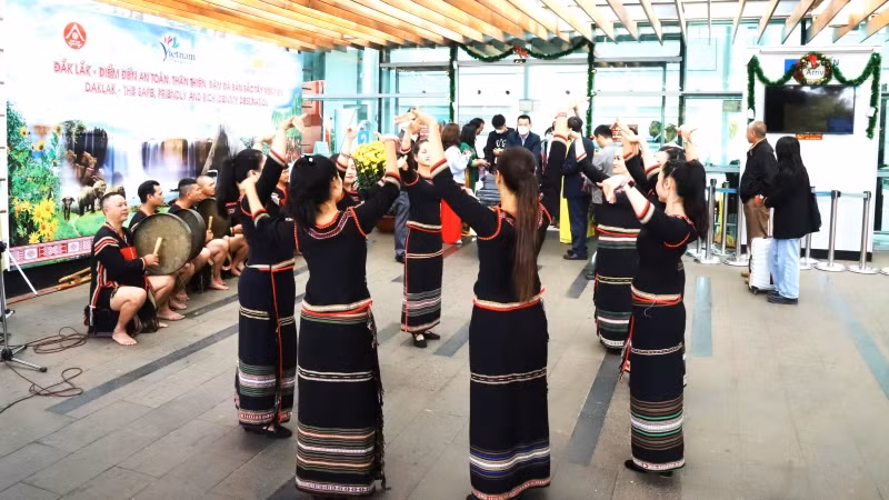 Tại Lễ hội cà-phê Buôn Ma Thuột lần thứ 8 năm 2023 sẽ diễn ra nhiều hoạt động giao lưu văn hóa giữa các dân tộc thiểu số ở Đắk Lắk với du khách trong và ngoài nước.