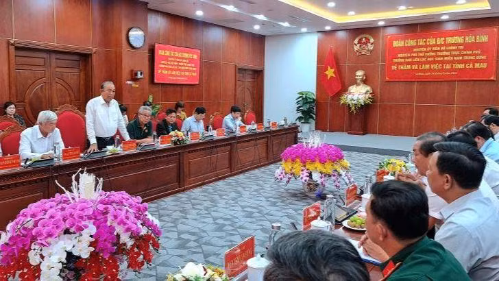 Quang cảnh buổi làm việc.