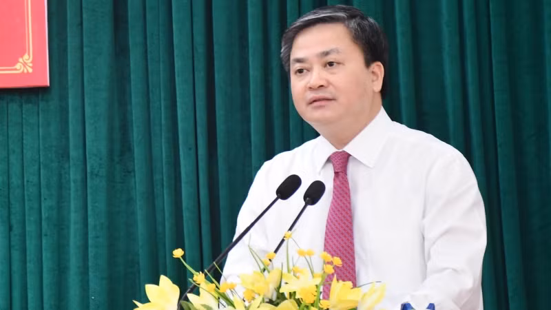 Bí thư Tỉnh ủy Bến Tre Lê Đức Thọ phát biểu trong buổi họp mặt cán bộ chủ chốt.