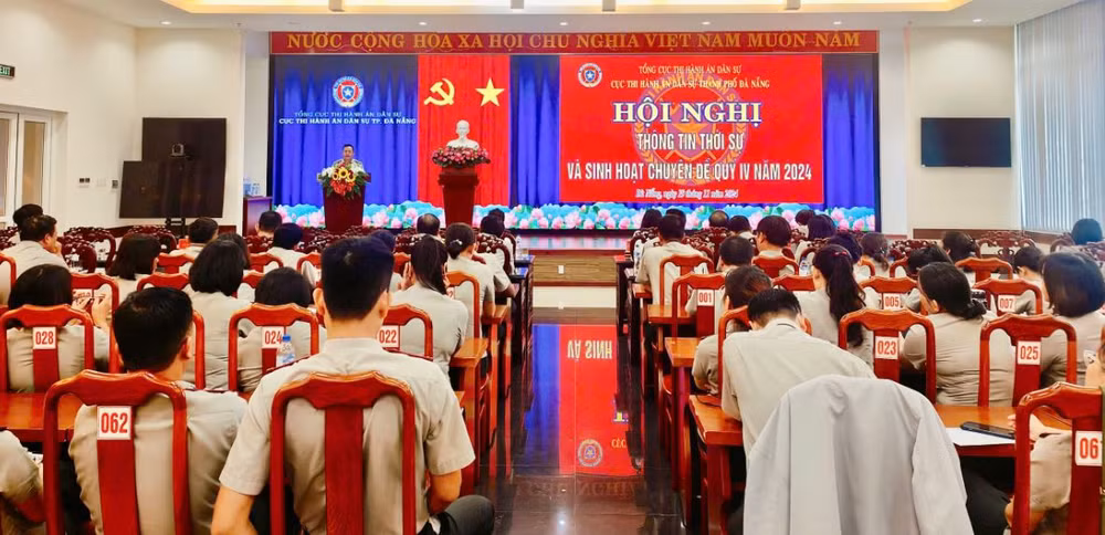 Một buổi sinh hoạt chuyên đề tại Cục Thi hành án dân sự TP Đà Nẵng. Ảnh: Cục Thi hành án dân sự TP Đà Nẵng