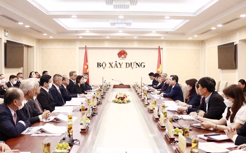 Toàn cảnh buổi làm việc. (Ảnh: Bộ Xây dựng)