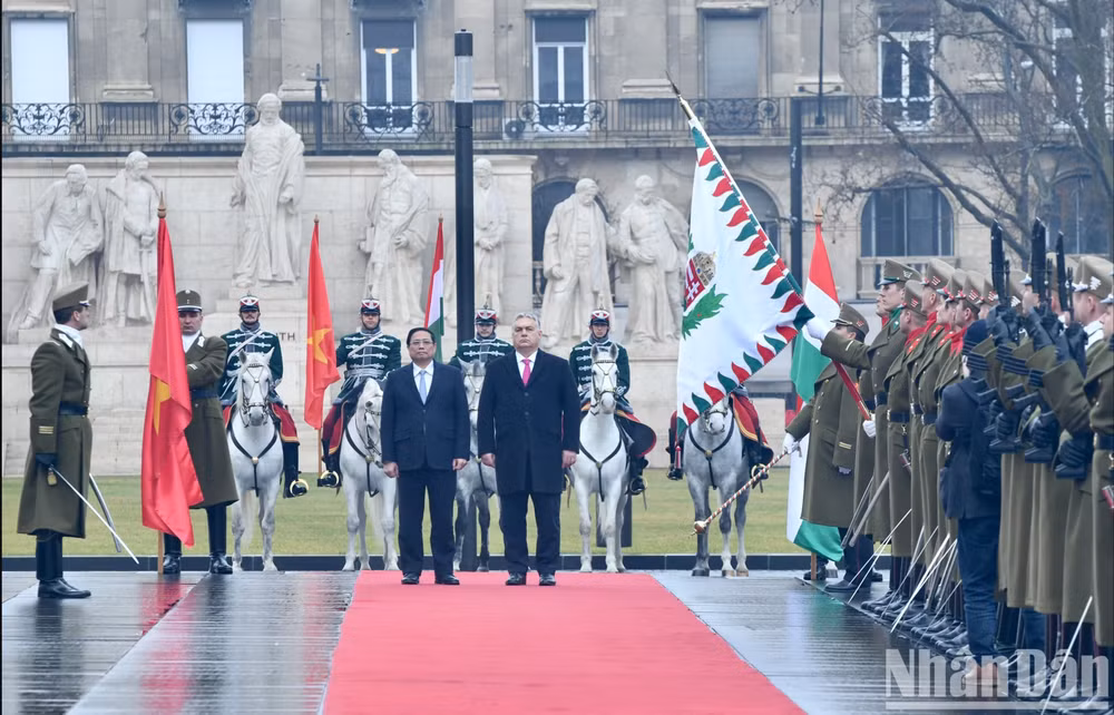 Hungary dành cho Thủ tướng Phạm Minh Chính và Phu nhân cùng Đoàn đại biểu cấp cao Việt Nam sự đón tiếp hết sức trọng thị, thân tình, thắm tình hữu nghị.