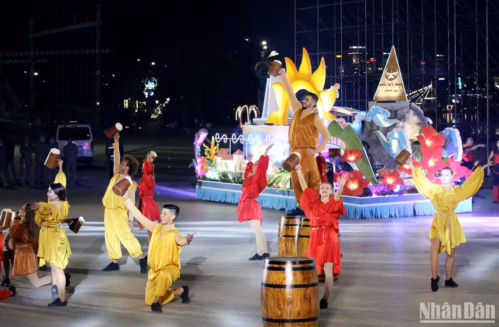 Tiết mục thể hiện không khí lễ hội bia.