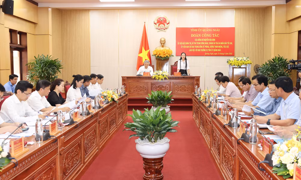 Quang cảnh buổi làm việc.