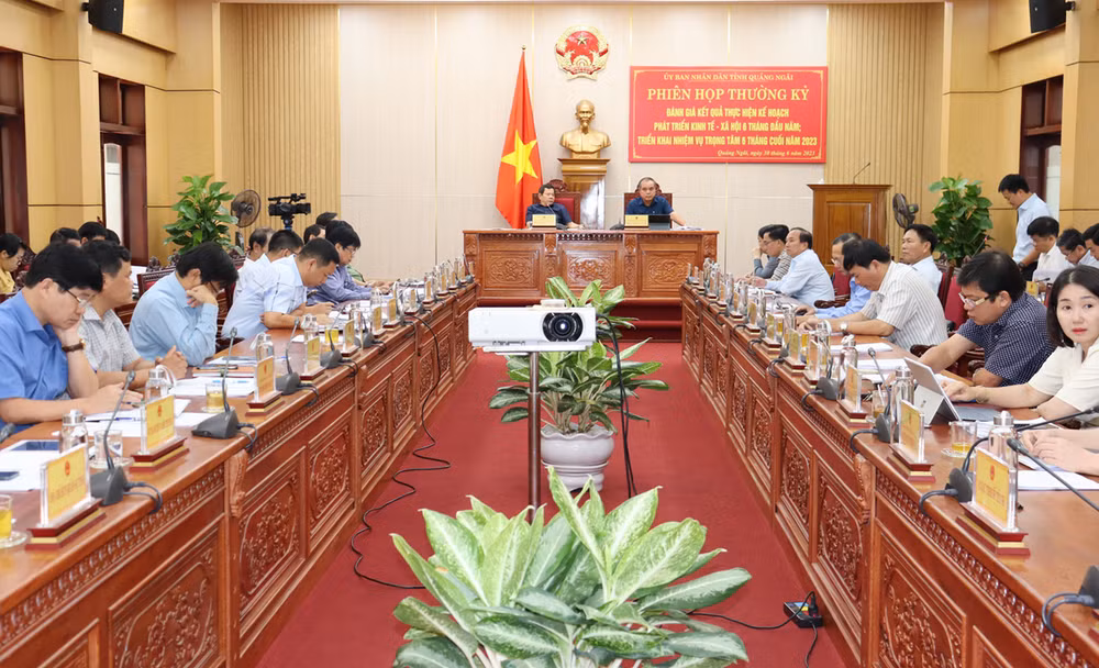 Quang cảnh phiên họp.