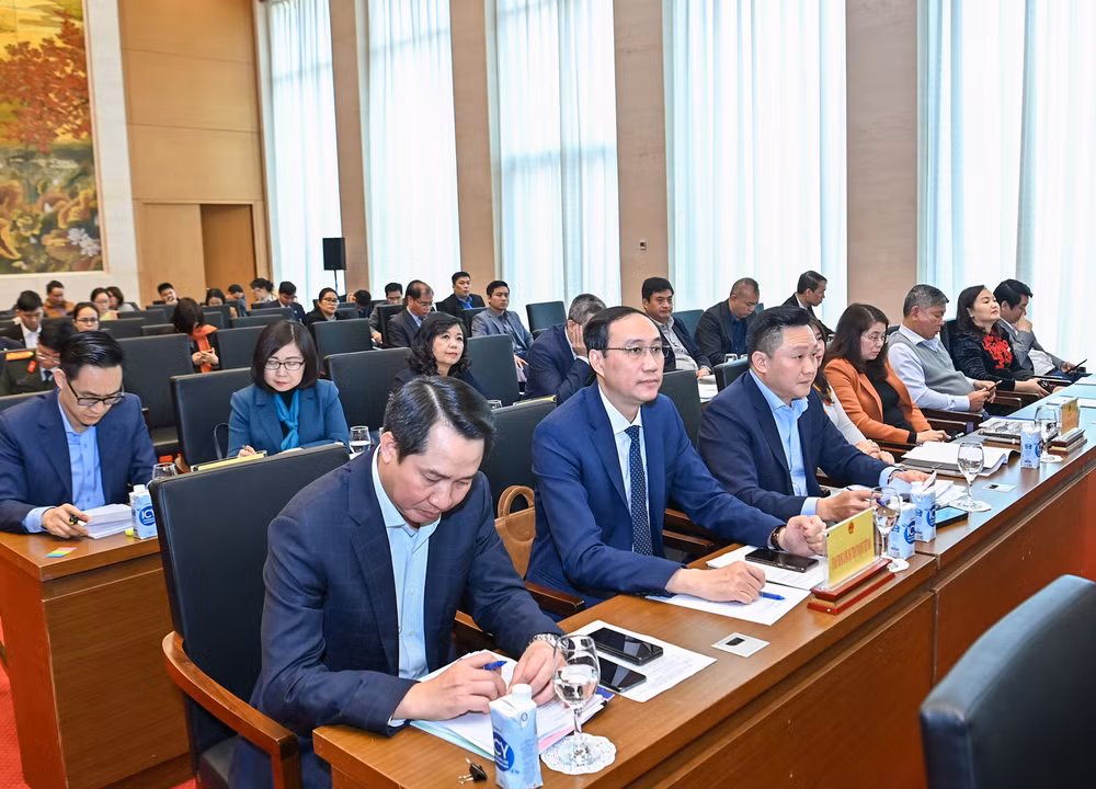 Lãnh đạo các bộ, ban, ngành và các đại biểu dự Hội nghị.