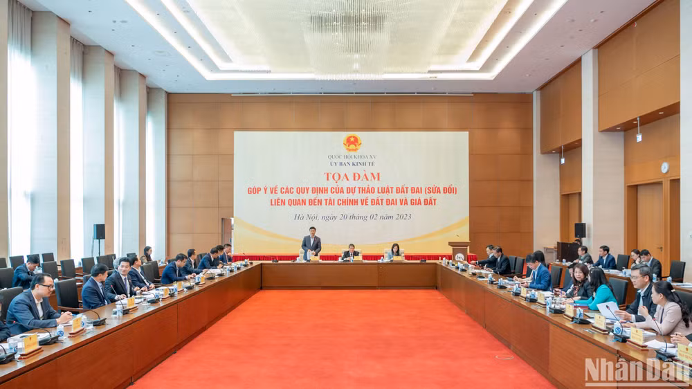 Quang cảnh tọa đàm.