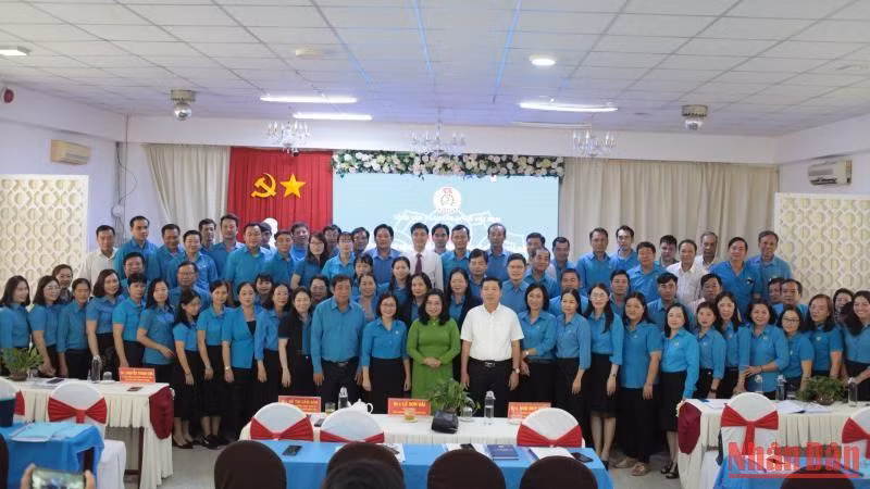 Các đại biểu tham dự Hội nghị.