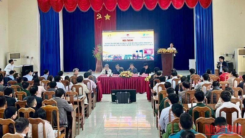 Toàn cảnh tập huấn lý thuyết tại Hội nghị.