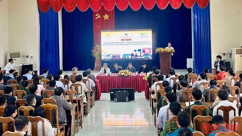 Toàn cảnh tập huấn lý thuyết tại Hội nghị.