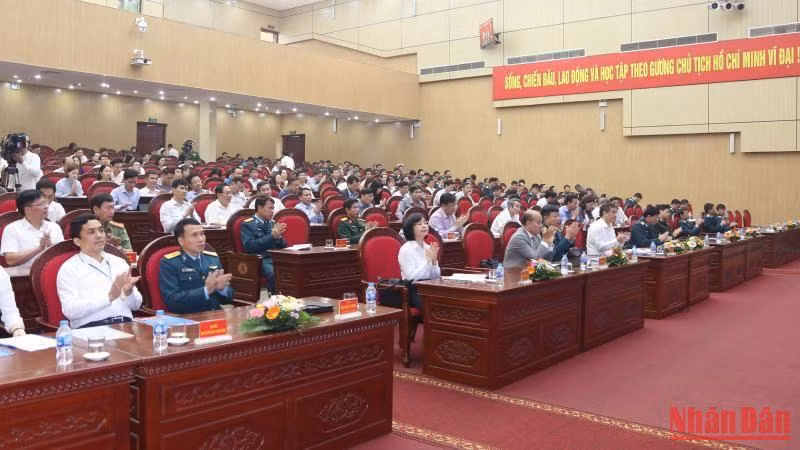 Quang cảnh các đại biểu dự hội nghị.