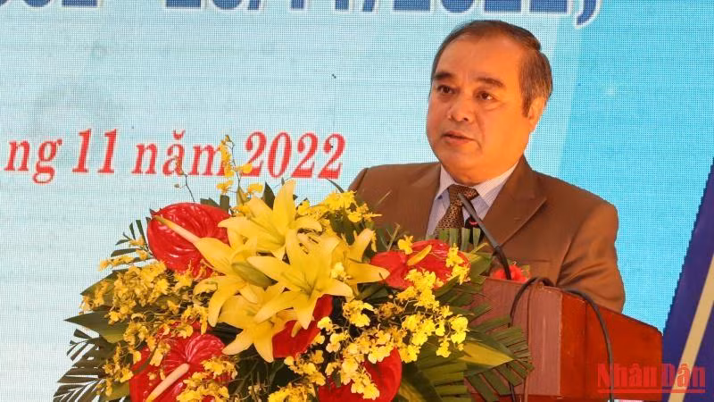 Phó Chủ tịch Thường trực Ủy ban nhân dân tỉnh Quảng Ngãi Trần Hoàng Tuấn phát biểu tại buổi lễ.