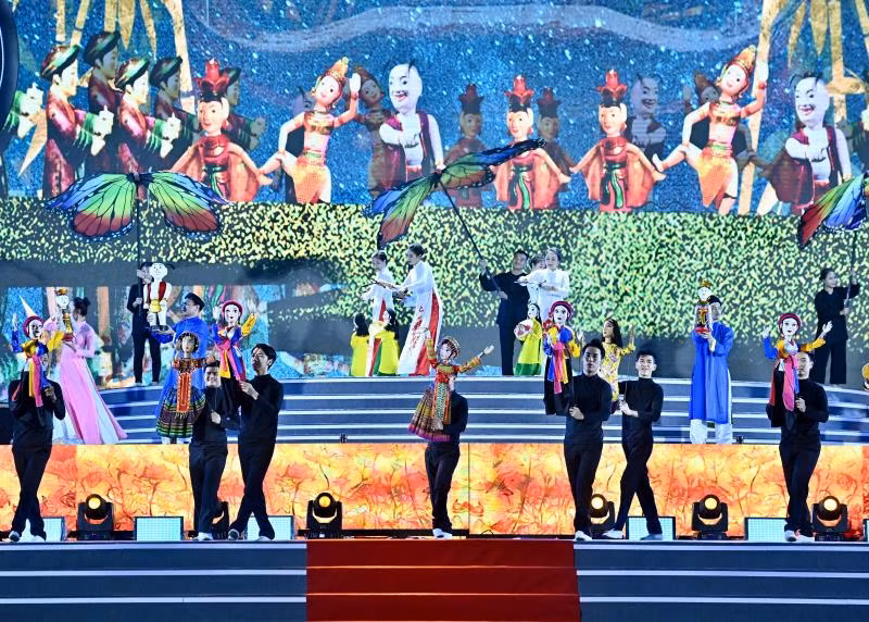 Trình diễn nghệ thuật múa rối.