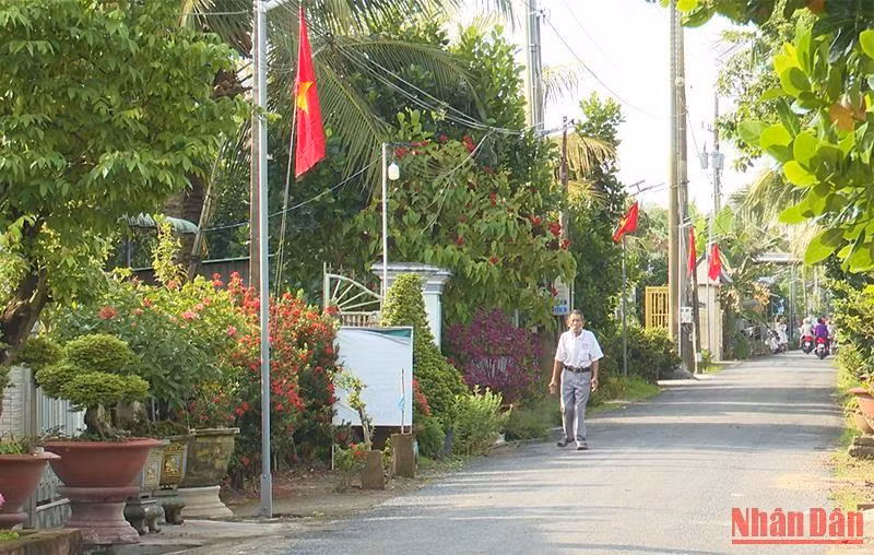 Một tuyến đường nông thôn ở xã Đốc Binh Kiều, huyện Tháp Mười.