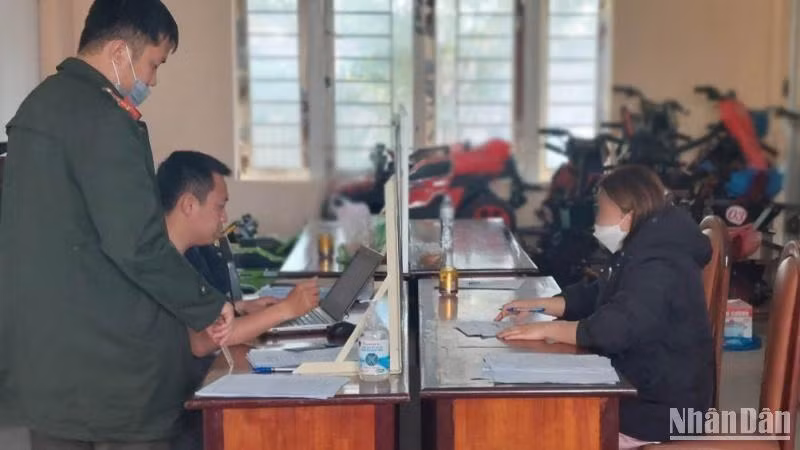 Bị can Lê Thị Bích Hoàng tại cơ quan công an.