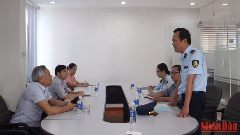 Đơn vị đầu mối ký cam kết bảo đảm cung ứng xăng dầu. 