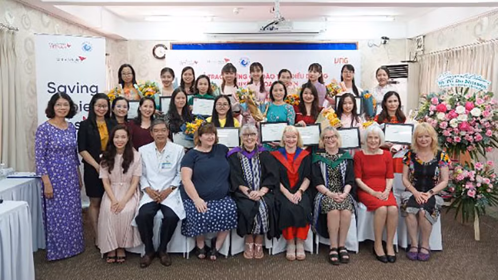 Bà Suzanna Lubran, Giám đốc điều hành của NBV và bà Trần Xuân Ngọc Thảo, Giám đốc Thương hiệu Doanh nghiệp và Cộng đồng VNG