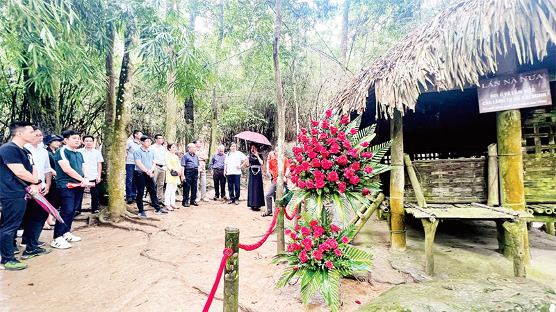 Lán Nà Nưa, điểm đến trong hành trình về nguồn của du khách trong và ngoài nước.