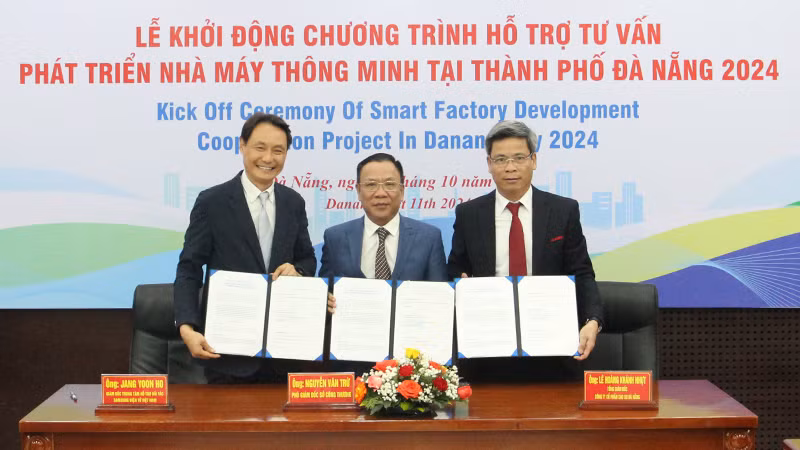 Kí kết hỗ trợ tư vấn phát triển nhà máy thông minh