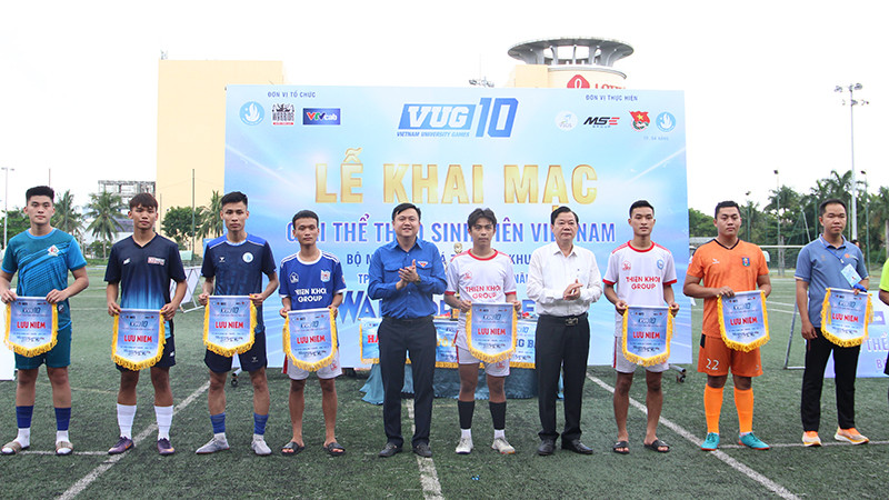 Đại diện các đội bóng tại vòng loại khu vực Đà Nẵng.