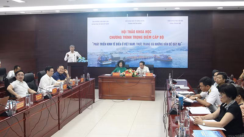 Các đại biểu đưa ra nhiều đề xuất tại hội thảo.