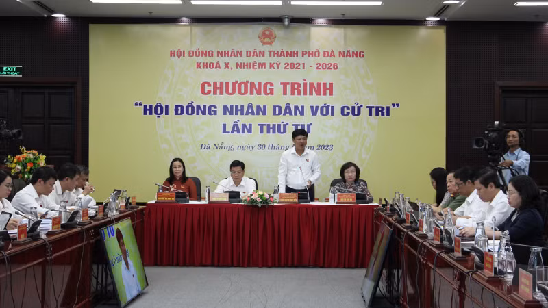 Chương trình đối thoại, trao đổi và trả lời với cử tri của Hội đồng nhân dân thành phố Đà Nẵng được tổ chức thường xuyên.