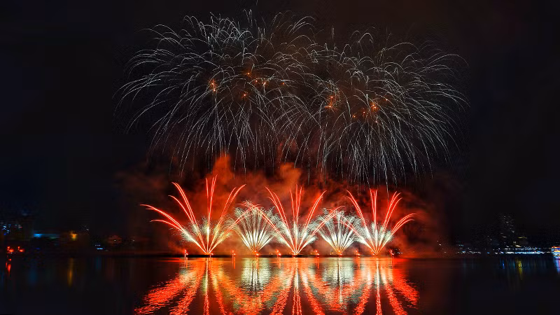 Phần trình diễn của đội Anh.