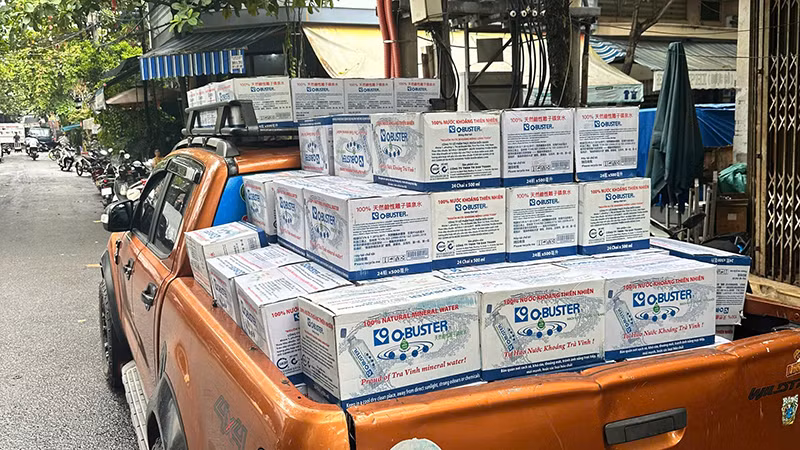 Sẵn sàng hàng hoá để vận chuyển ra bắc.