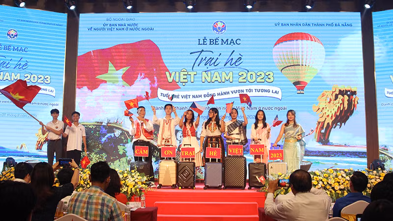 Tiết mục văn nghệ do các trại sinh thực hiện.