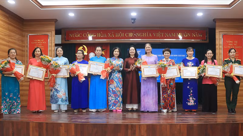 Biểu dương 10 điển hình tiên tiến trên các lĩnh vực